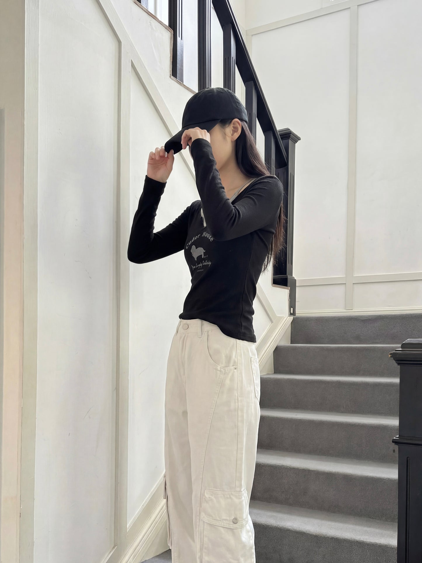 Cudor House V-neck Knit BLACK